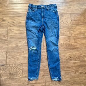 Madewell Curvy High-Rise Skinny Jeans Size 30 Medium Wash Distressed Raw Hem